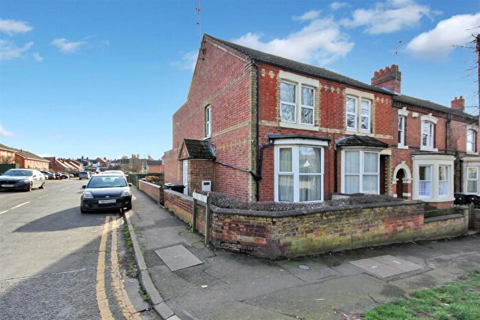1 Bedroom Apartment For Sale In Wellingborough Road, Rushden, NN10