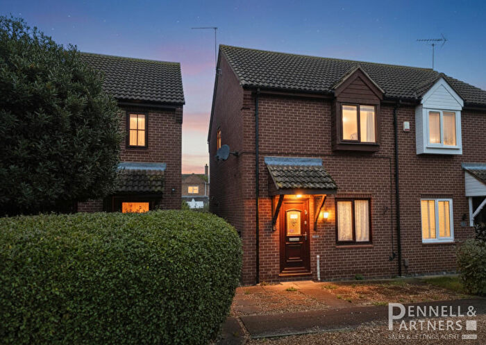 2 Bedroom Semi Detached House For Sale In Monks Close, Whittlesey, Peterborough, PE7
