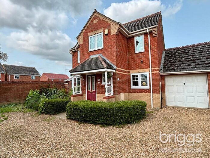 3 Bedroom Detached House For Sale In Harvester Way, Crowland, Peterborough, PE6