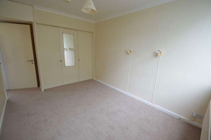 2 Bedroom Flat To Rent In Bedfont Road, Feltham, TW13