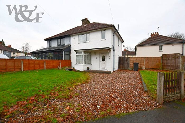 3 Bedroom Semi Detached House For Sale In Farley Road, Birmingham, B23