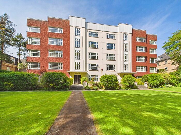 1 Bedroom Apartment For Sale In Manor Road, Bournemouth, Dorset, BH1