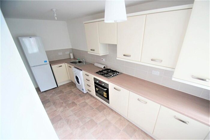 4 Bedroom Semi Detached House To Rent In Anglian Way, Stoke Village, CV3