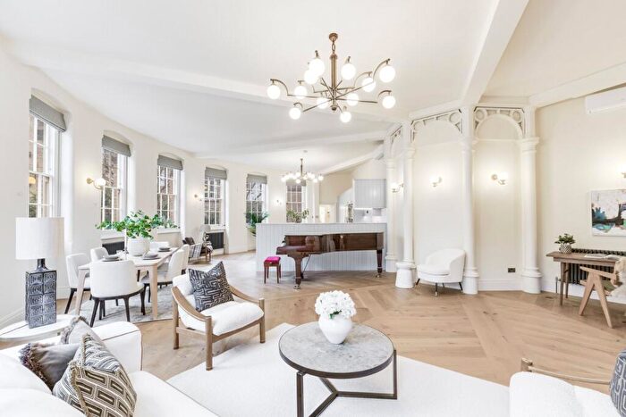 2 Bedroom Apartment For Sale In Upper Hampstead Walk, London, NW3