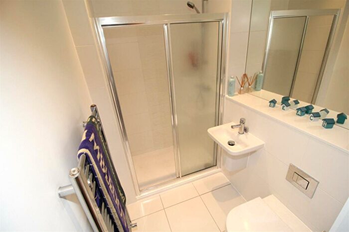 2 Bedroom Apartment For Sale In Stabler Way, Poole, BH15