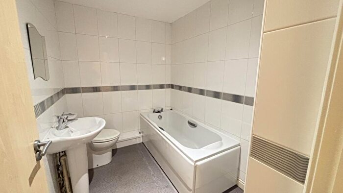 2 Bedroom Apartment To Rent In The Bar, St James Gate, NE1
