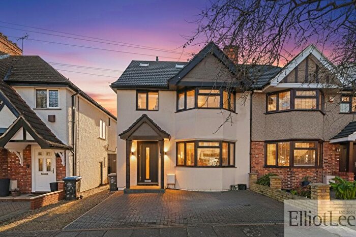 4 Bedroom Semi Detached House For Sale In Georgian Court, Wembley, HA9