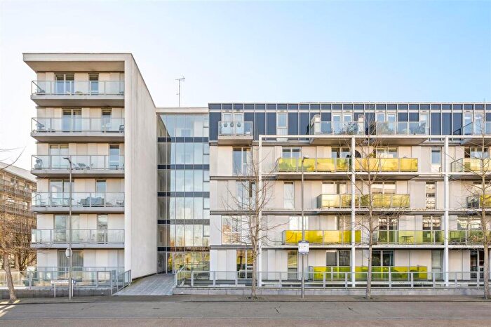 1 Bedroom Apartment For Sale In Emerson Apartments, New River Village, Hornsey, N8
