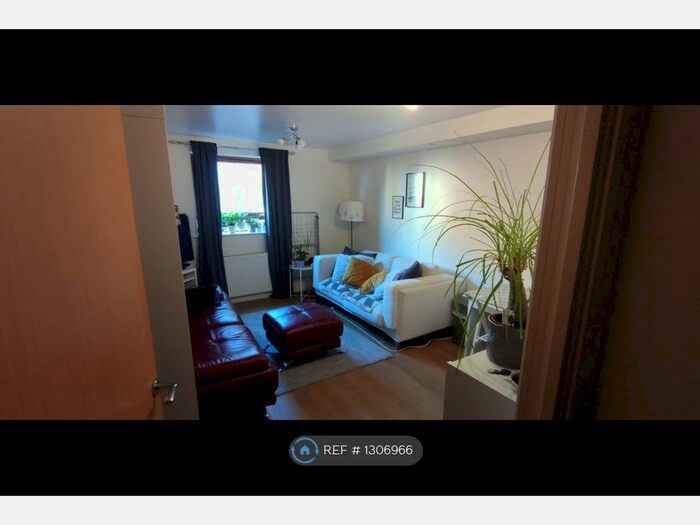 1 Bedroom Flat To Rent In Northstar Boulevard, Greenhithe DA9