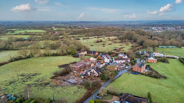 4 Bedroom Detached House For Sale In Church Lane, Ewshot, GU10