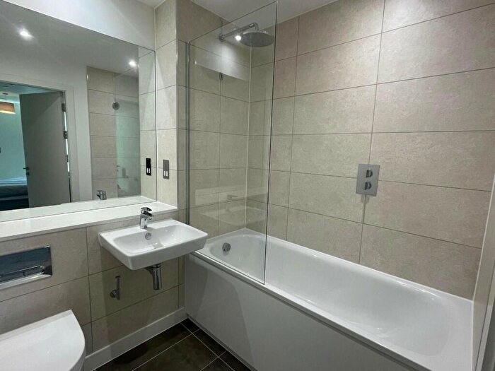 2 Bedroom Apartment To Rent In Store Street, Manchester, Greater Manchester, M1