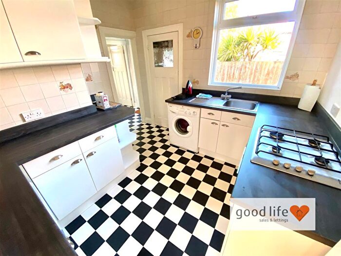 2 Bedroom Semi-Detached Bungalow For Sale In Romney Avenue, Grangetown, Sunderland, SR2