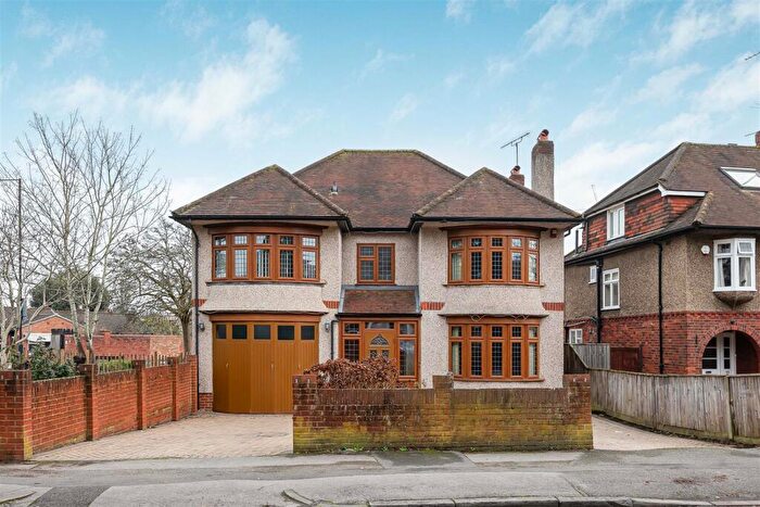 6 Bedroom Detached House For Sale In St. Lukes Road, Maidenhead, SL6