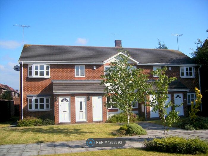 2 Bedroom Flat To Rent In Hunts Cross Avenue, Liverpool L25