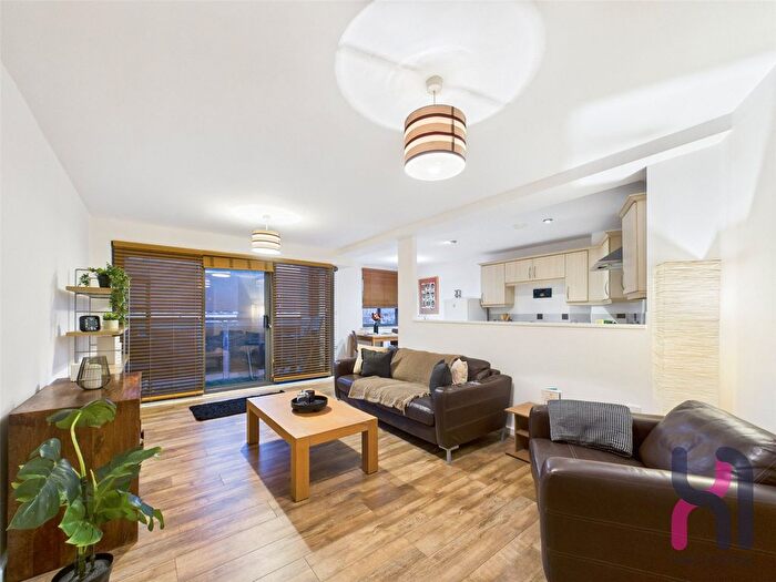 2 Bedroom Flat To Rent In Manolis Yard, Colquitt Street, Liverpool, Merseyside, L1