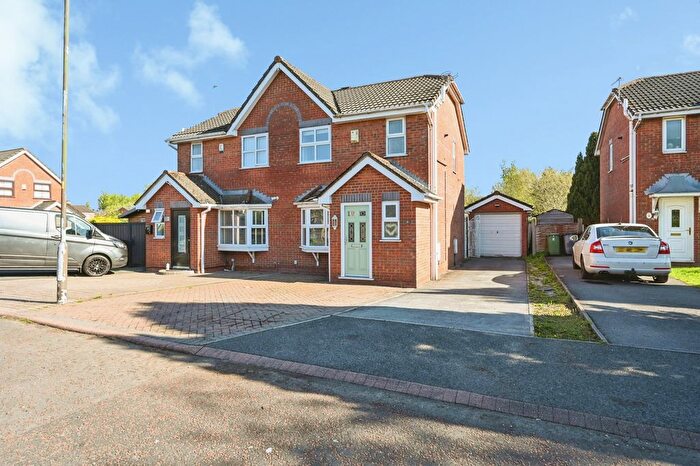 3 Bedroom Semi-Detached House For Sale In Benjamin Fold, Wigan, Lancashire, WN4