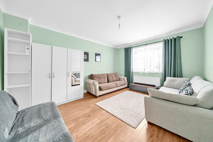 3 Bedroom End Of Terrace House For Sale In Farmfield Road, Bromley, BR1