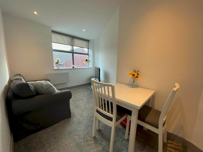 1 Bedroom Flat To Rent In - Union Street, Wakefield, WF1