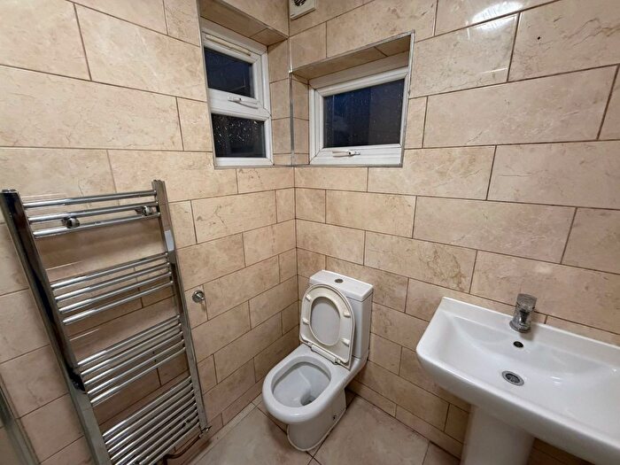 1 Bedroom Flat To Rent In Albert Road, London, SE25