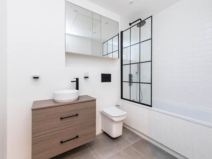 2 Bedroom Property To Rent In Heather Court, Progressive Close, Sidcup, DA14