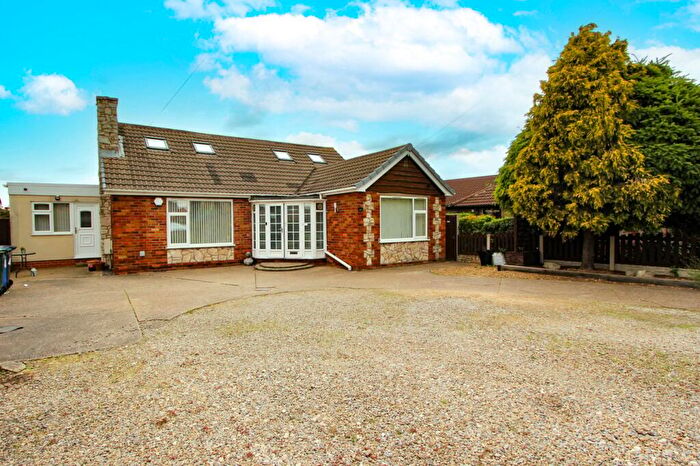 4 Bedroom Detached Bungalow For Sale In Doncaster Road, Hatfield, Doncaster, DN7