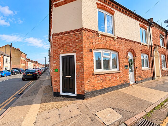 3 Bedroom Property To Rent In Hood Street, Northampton, NN1