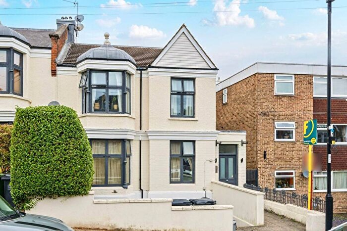 1 Bedroom Flat To Rent In Canonbie Road, Forest Hill, Forest Hill, London, SE23