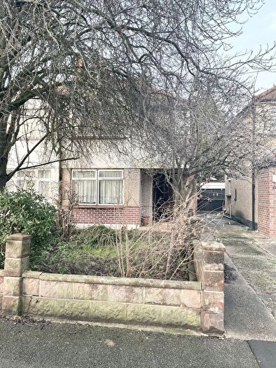 3 Bedroom Semi Detached House For Sale In Elers Road, Hayes, UB3