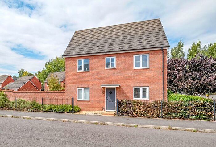 3 Bedroom Detached House For Sale In Fairey Street, Cofton Hackett, B45