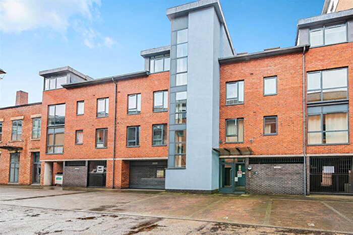 2 Bedroom Apartment To Rent In Butcher Street, Leeds, LS11