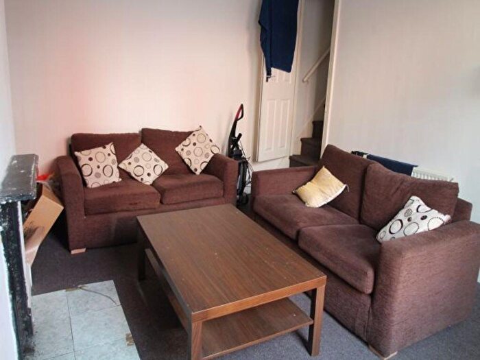 2 Bedroom House To Rent In Harold Street, Leeds, LS6