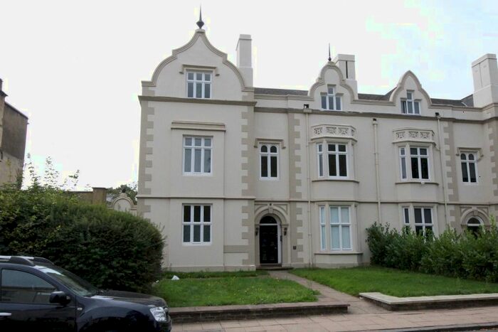 2 Bedroom Flat To Rent In Spencer Parade, Town Centre, Northampton, NN1