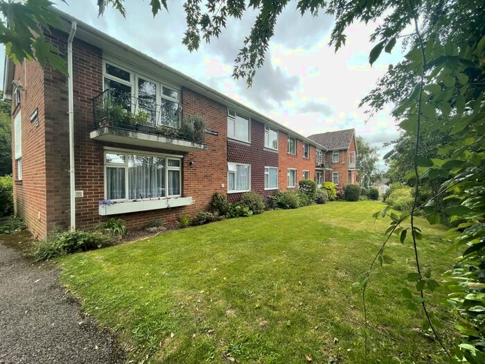 2 Bedroom Apartment To Rent In Stoneham Court, Bassett Green Village, SO16