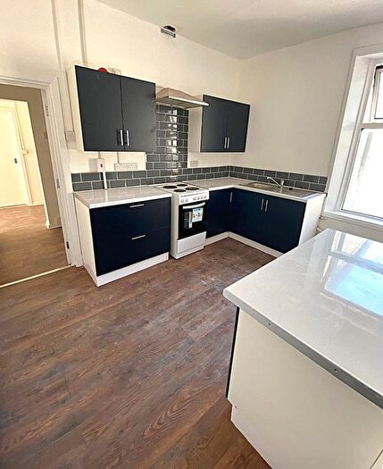 5 Bedroom Maisonette To Rent In Corporation Road, Cardiff, CF11