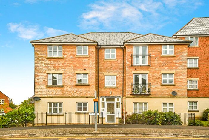 2 Bedroom Flat For Sale In Torun Way, Swindon, SN25