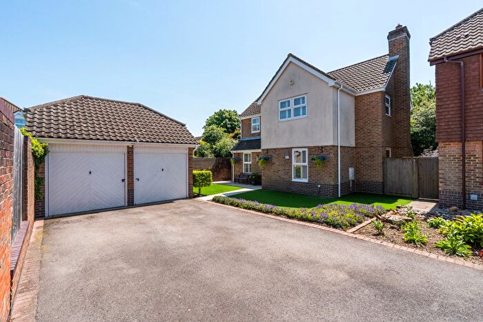 4 Bedroom Detached House For Sale In Trimaran Road, Warsash, SO31