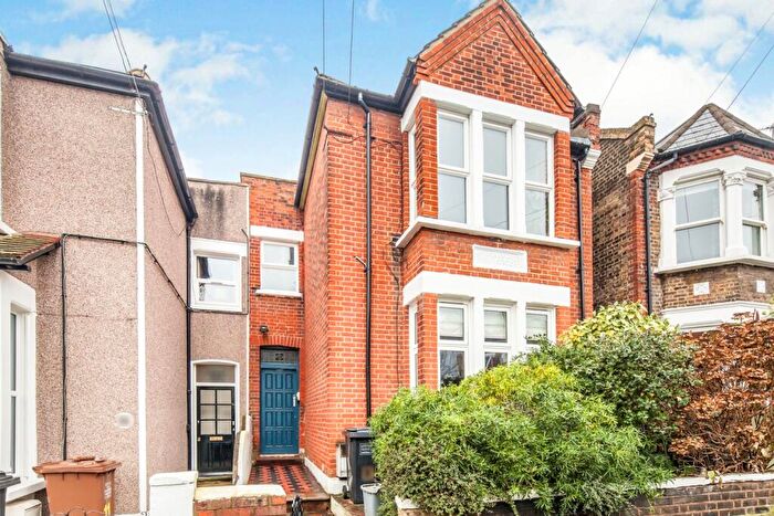 1 Bedroom Flat To Rent In Hazeldon Road Brockley, SE4