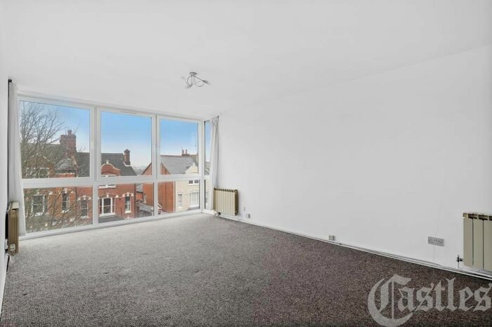 1 Bedroom Flat To Rent In Hurst Lodge, Crouch End, N8