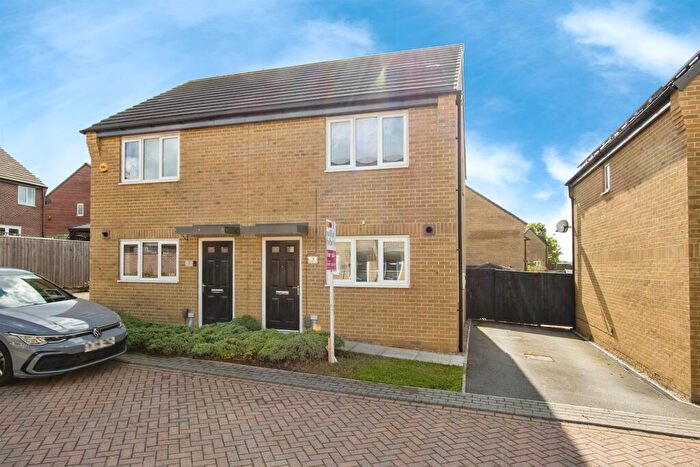 2 Bedroom Semi-Detached House For Sale In Merchant Way, Leeds, LS15