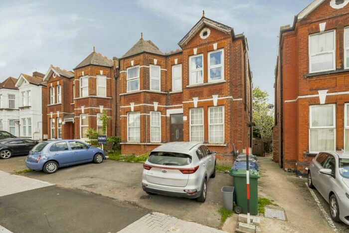 1 Bedroom Maisonette To Rent In Station Road, London, NW4