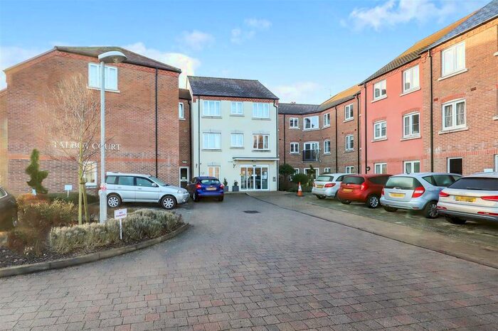 2 Bedroom Flat For Sale In St. Marys Court, St. Marys Street, Bridgnorth, WV16