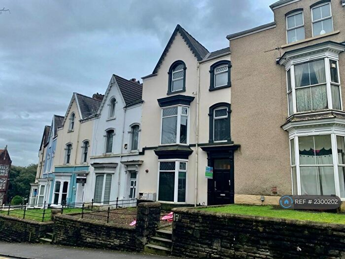 9 Bedroom Flat To Rent In Bryn Y Mor Crescent, Swansea, SA1