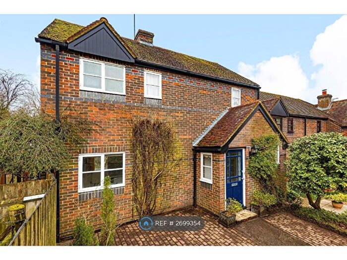 2 Bedroom Detached House To Rent In The Street, Albury, Guildford, GU5