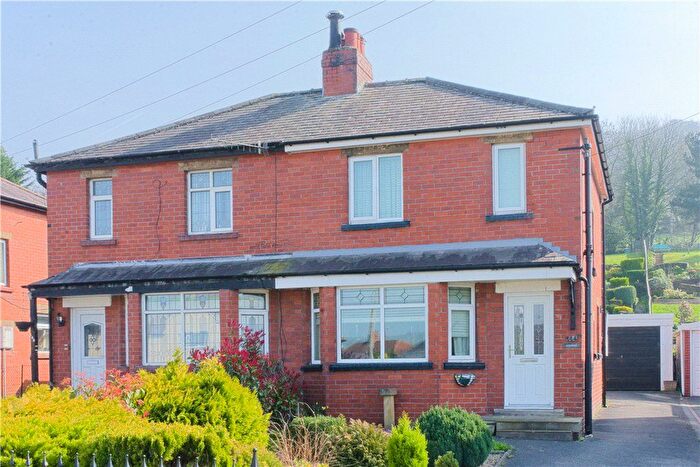 3 Bedroom Semi Detached House For Sale In Bradford Road, Otley, West Yorkshire, LS21
