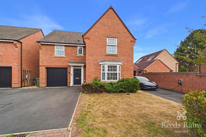 4 Bedroom Detached House For Sale In Henry Close, Worksop, Nottinghamshire, S80