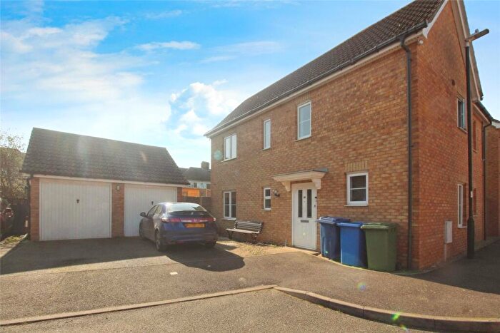 3 Bedroom Detached House For Sale In Reams Way, Kemsley, Sittingbourne, Kent, ME10
