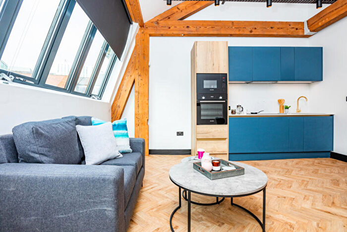 2 Bedroom Apartment To Rent In Apt, Waterloo Street #, M1