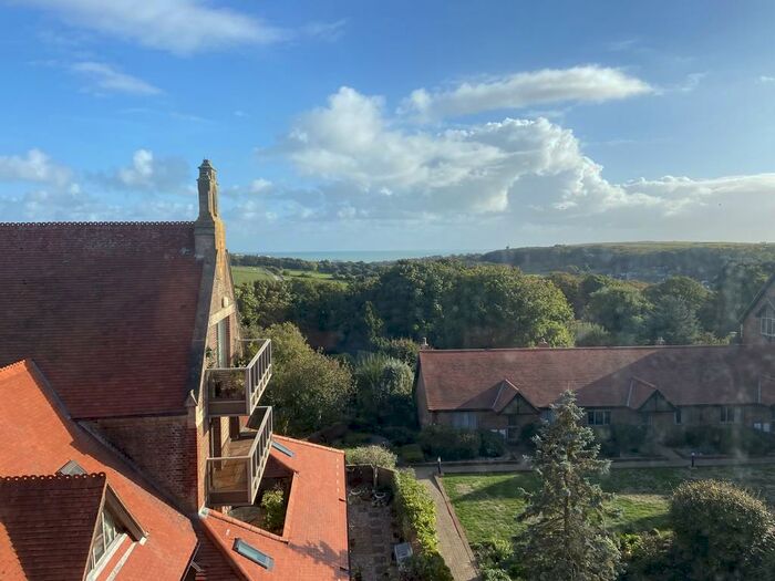 2 Bedroom Apartment To Rent In Falmer Road, Rottingdean, BN2