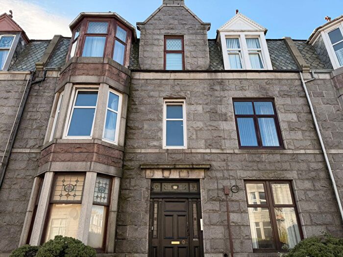 2 Bedroom Flat For Sale In First Floor Right, Union Grove, Aberdeen, AB10