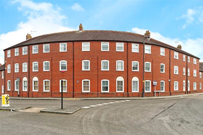 2 Bedroom Flat For Sale In Station Road West, Canterbury, Kent, CT2